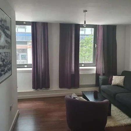 Double Room With Shared Bathroom London Exterior photo
