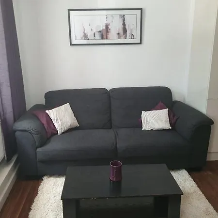 Double Room With Shared Bathroom London Exterior photo