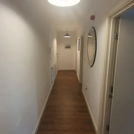 Double Room With Shared Bathroom London Exterior photo